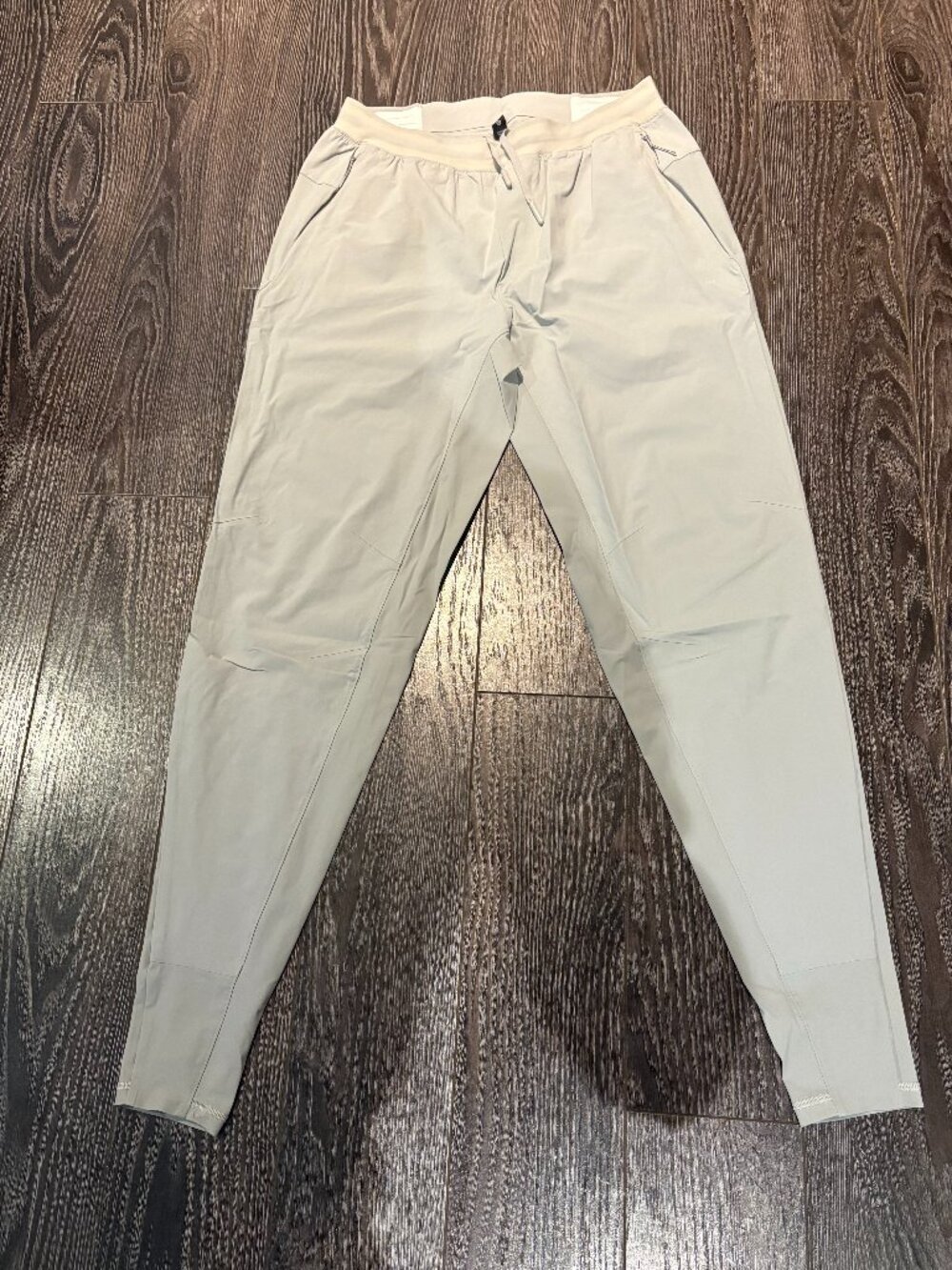 Lululemon Men’s In Mind Pant Light Grey